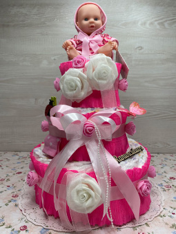 Розовый торт из памперсов с куклой