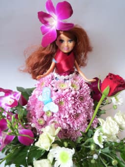 Кукла из цветов "Анна"